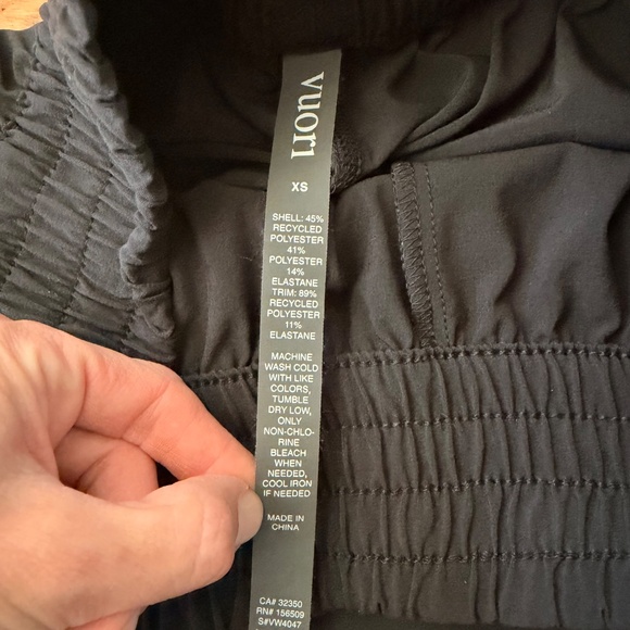 NWOT Vuori Villa Wideleg Pant in Black (Length Regular/Size XS) - Picture 9 of 11